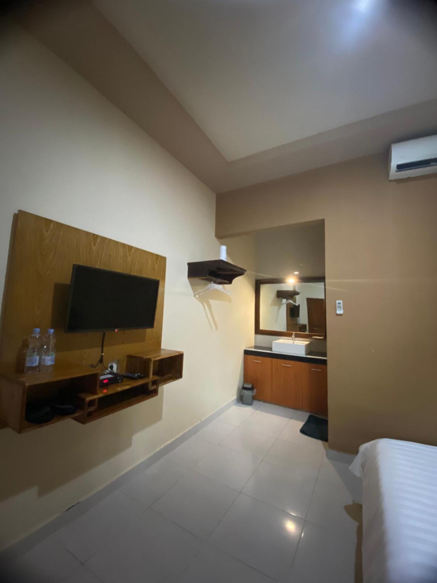 Semilir Inn Senggigi Exterior foto
